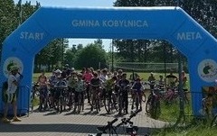 Uczestnicy rajdu na starcie