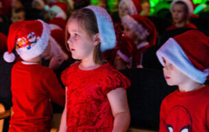 Na zdjęciu przedszkolaki na widowni