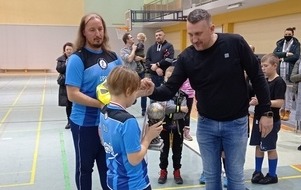 Podsumowanie X Halowego Turnieju Piłki Nożnej &bdquo;Mikołajki &ndash; Kobylnica 2021"