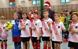 Podsumowanie X Halowego Turnieju Piłki Nożnej &bdquo;Mikołajki &ndash; Kobylnica 2021"