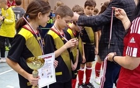 Podsumowanie X Halowego Turnieju Piłki Nożnej &bdquo;Mikołajki &ndash; Kobylnica 2021"