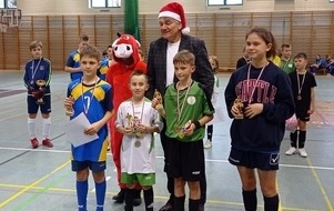 Podsumowanie X Halowego Turnieju Piłki Nożnej &bdquo;Mikołajki &ndash; Kobylnica 2021"