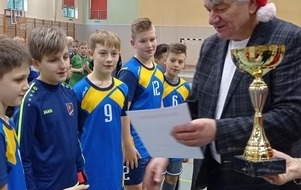 Podsumowanie X Halowego Turnieju Piłki Nożnej &bdquo;Mikołajki &ndash; Kobylnica 2021"