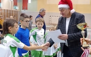 Podsumowanie X Halowego Turnieju Piłki Nożnej &bdquo;Mikołajki &ndash; Kobylnica 2021"