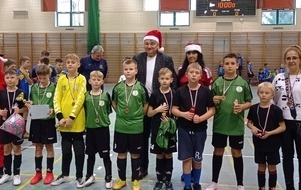 Podsumowanie X Halowego Turnieju Piłki Nożnej &bdquo;Mikołajki &ndash; Kobylnica 2021"