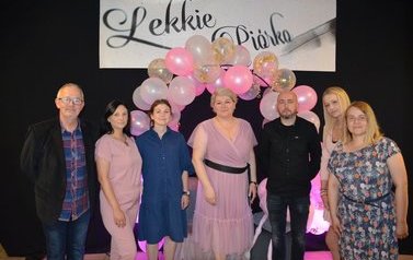 Finał VII Turnieju Poetyckiego Tw&oacute;rczości Własnej Dzieci i Młodzieży "Lekkie Pi&oacute;rko"- 2022 2