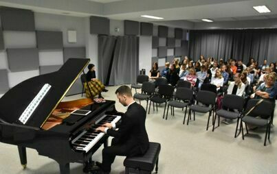 Zdjęcie do Recital fortepianowy dla młodzieży w GCKiP w Kobylnicy