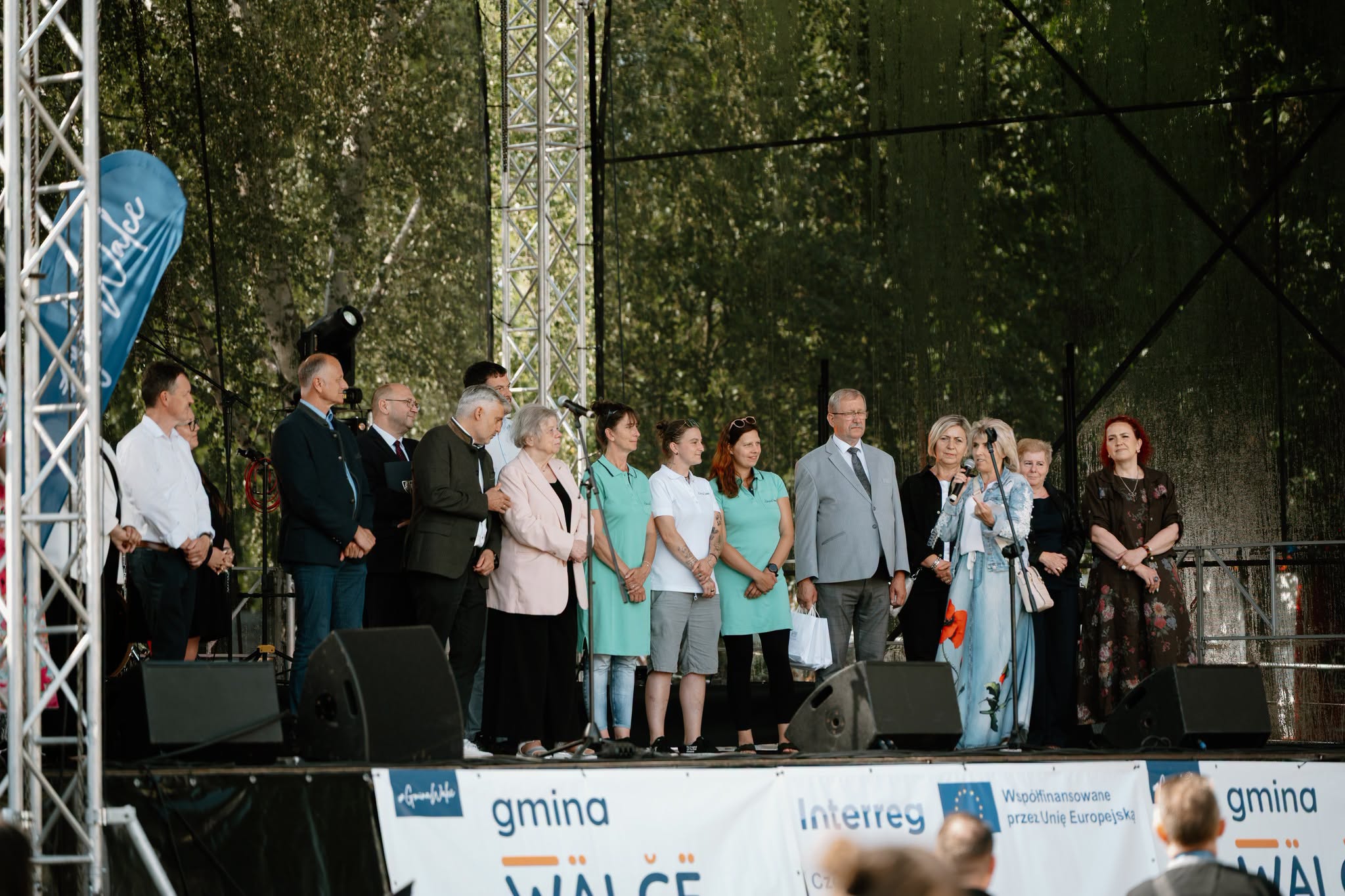 na zdjęciu delegacja gminy kobylnica