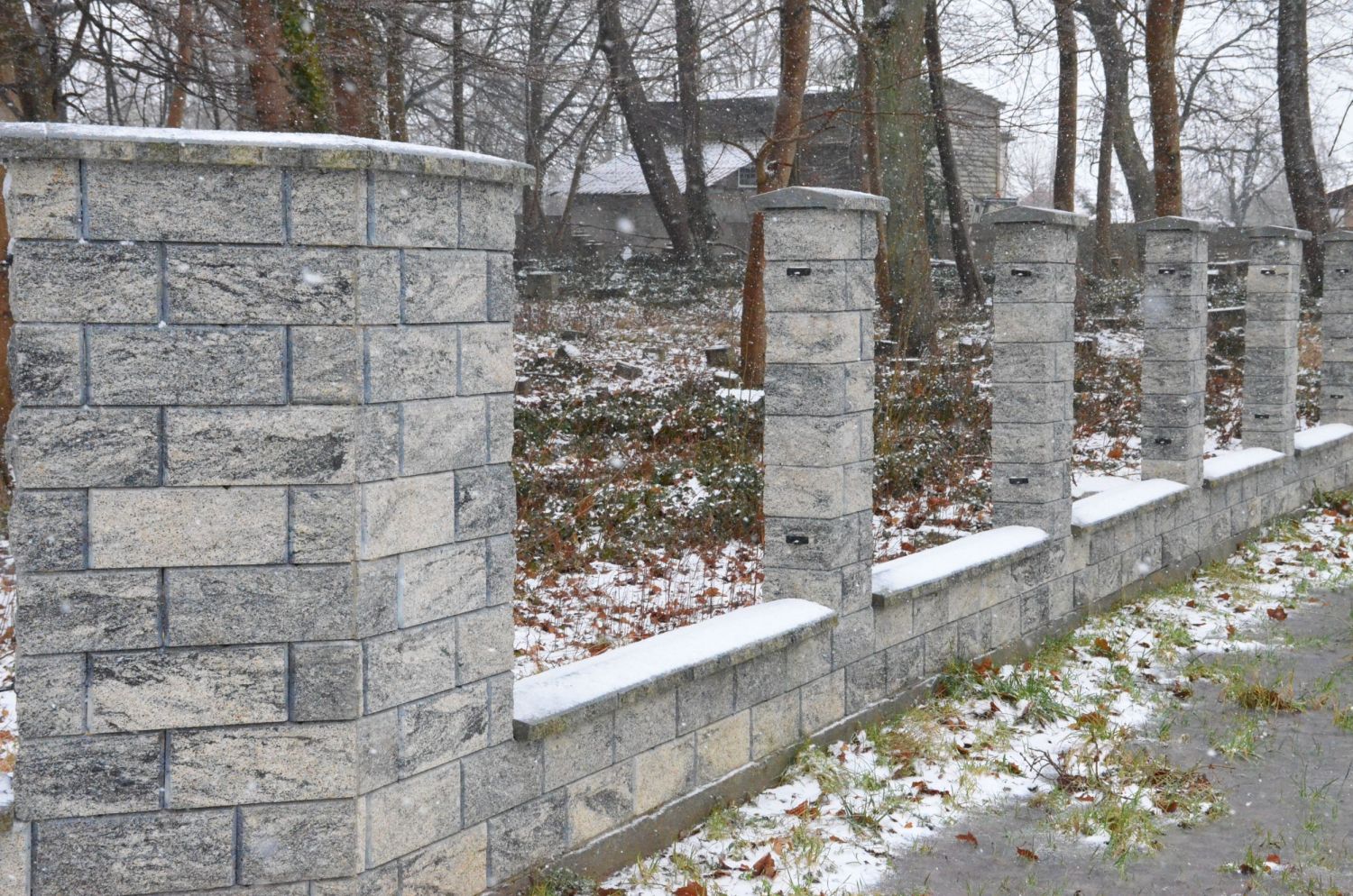 Ogrodzenie cmentarza