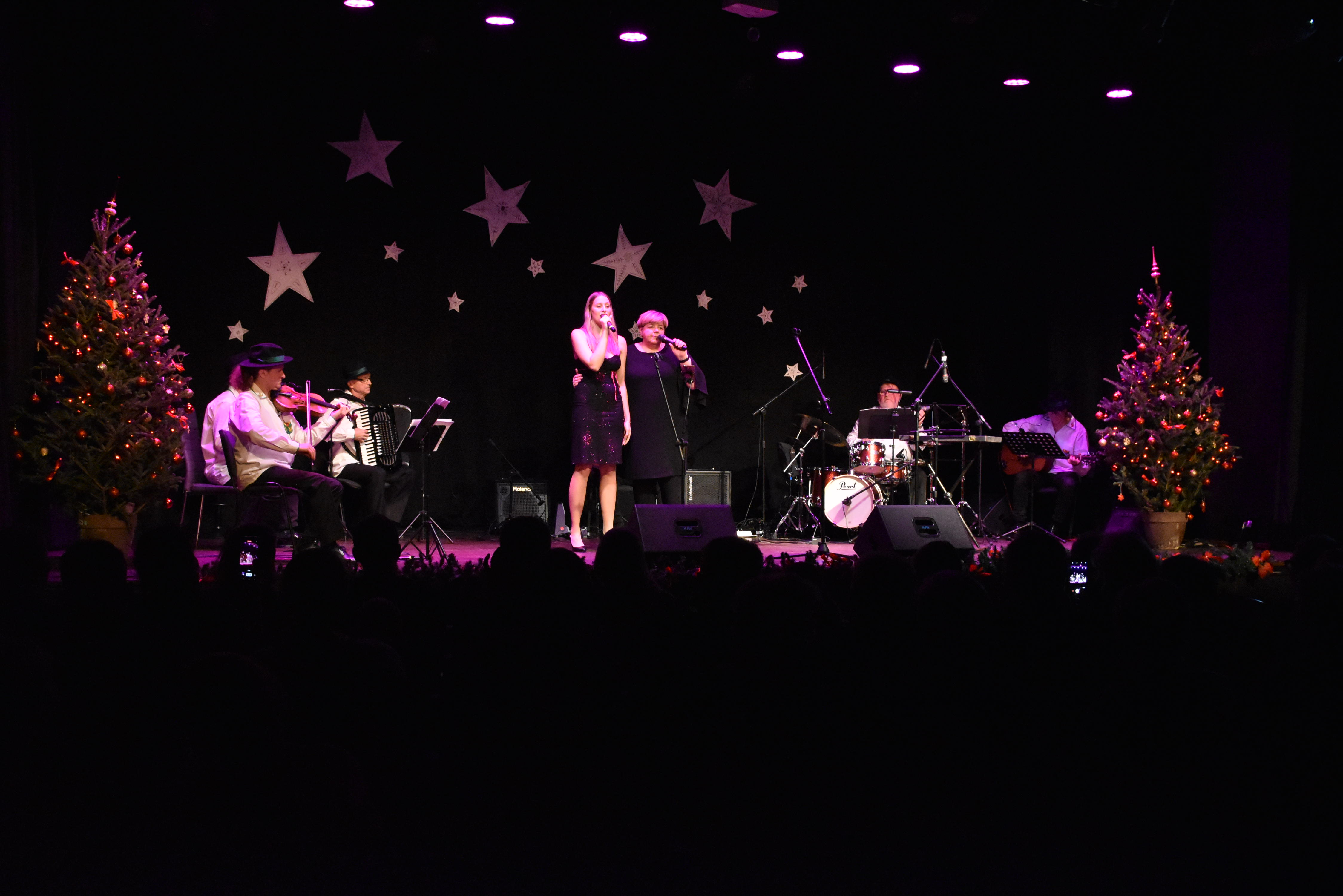 Zdjęcie z Koncertu Świątecznego w GCKiP w Kobylnicy 