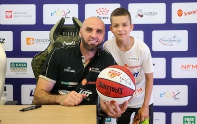 Zdjęcie do &bdquo;GORTAT CAMP 2022&rdquo;, Chorz&oacute;w &ndash; To już trzecie wyr&oacute;żnienie dla Piotrka