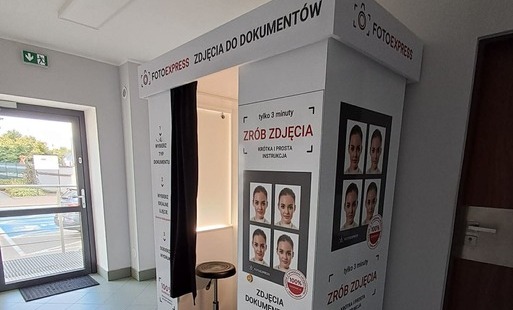 Zdjęcie do Fotokabina w Urzędzie Miejskim &ndash; zdjęcia do dokument&oacute;w od ręki